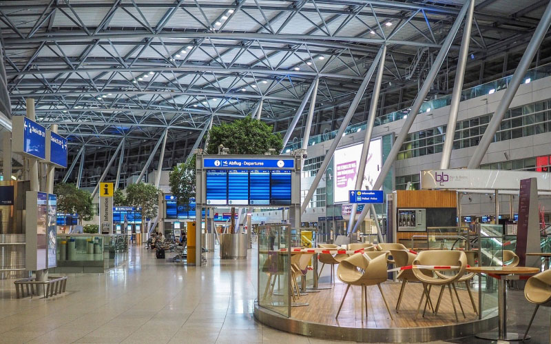 airport-hall-led-screen