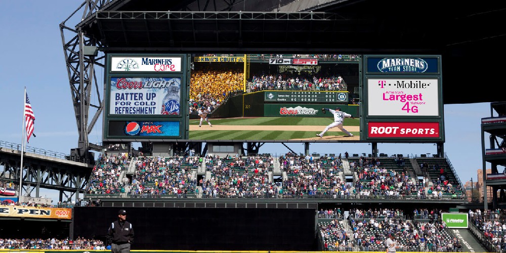 Stadium LED Display usually use synchronous control system